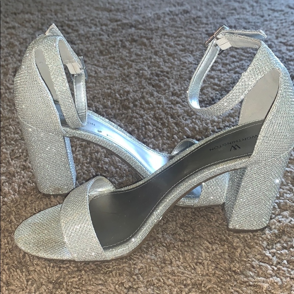 super adorable sparkly heels!!!! 🥰🤩